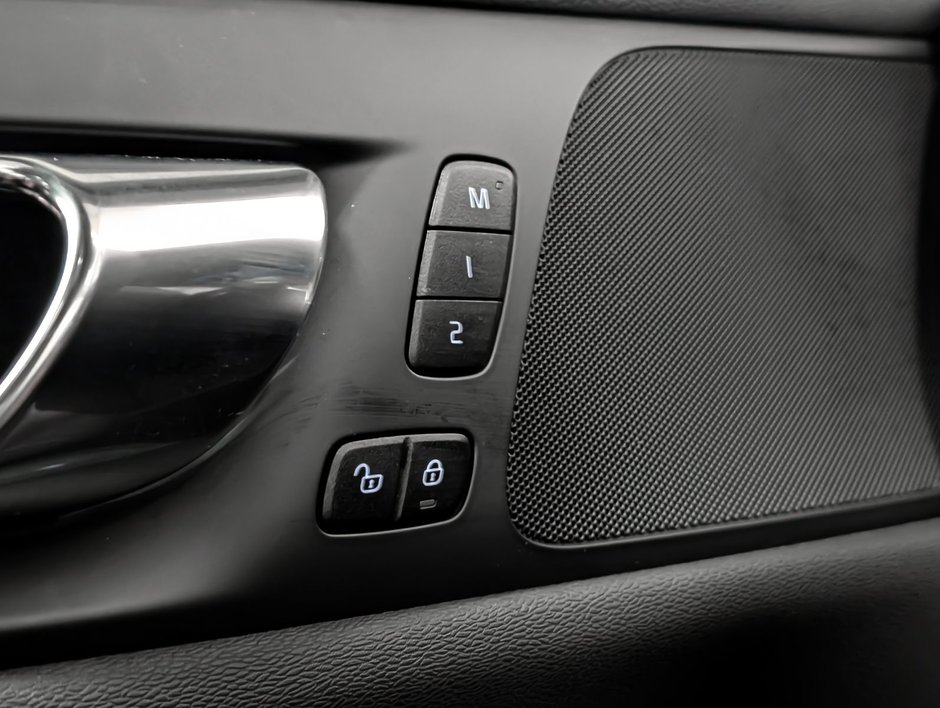 Volvo S60 T5 AWD Momentum 2021-21