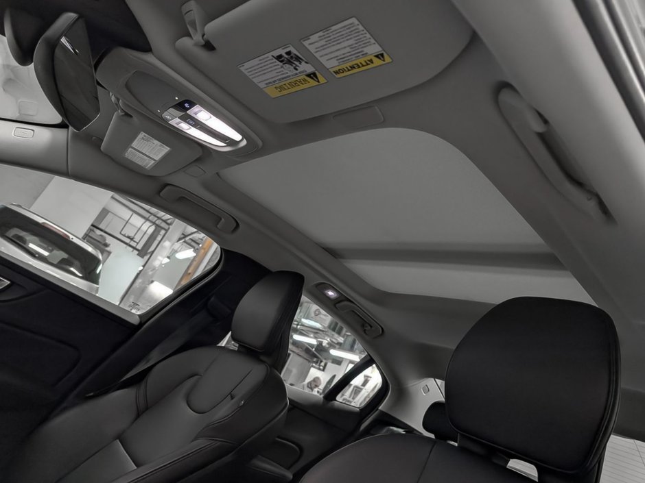 2024 Volvo S60 B5 AWD Core Dark Theme-9