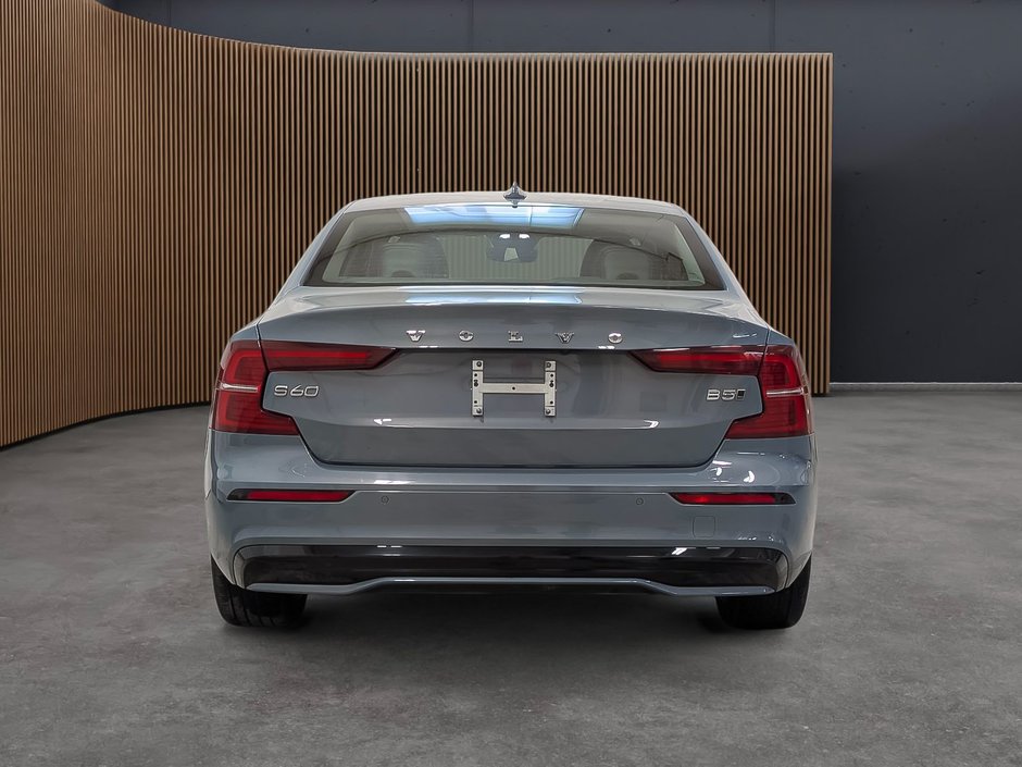 2024 Volvo S60 B5 AWD Core Dark Theme-4