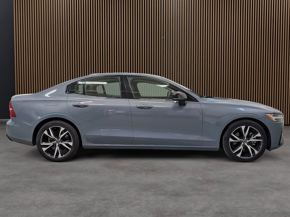 2024 Volvo S60 B5 AWD Core Dark Theme-6