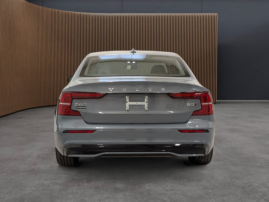 Volvo S60 B5 AWD Plus Dark Theme 2024-4