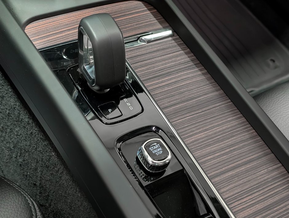 Volvo S60 B5 AWD Plus Dark Theme 2024-16