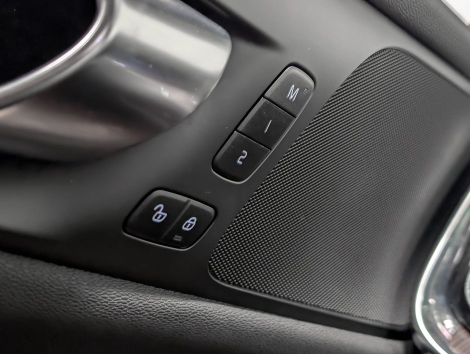 Volvo S60 B5 AWD Plus Dark Theme 2024-20