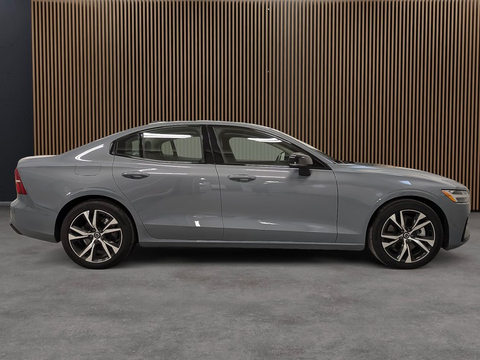Volvo S60 B5 AWD Core Dark Theme 2024-6