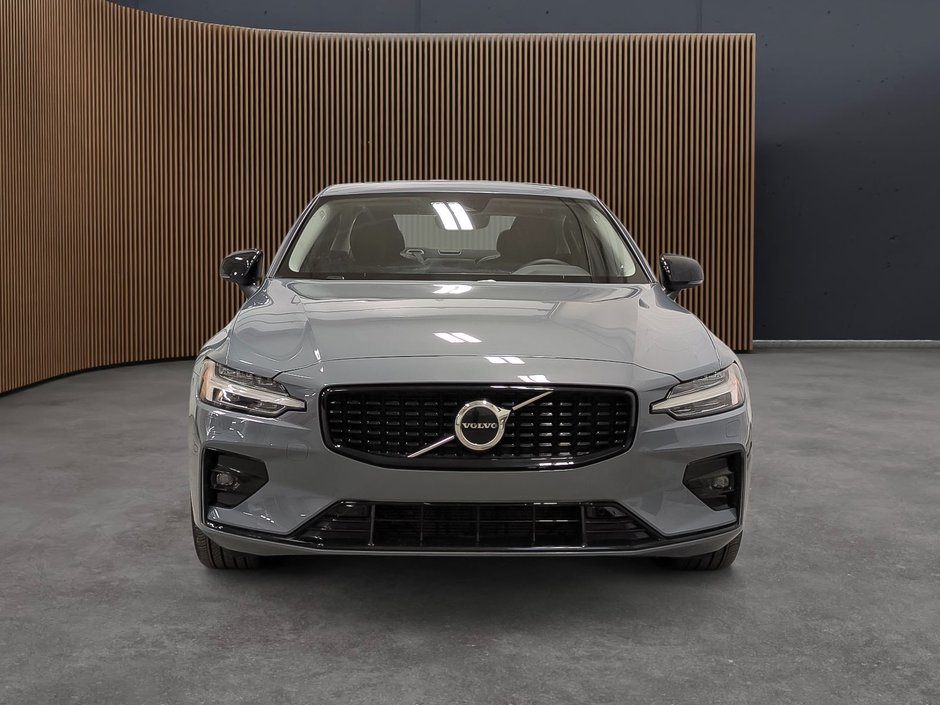 Volvo S60 B5 AWD Core Dark Theme 2024-1