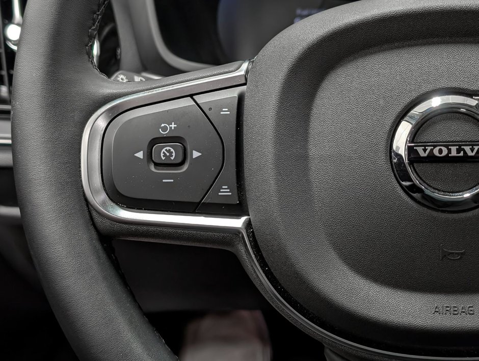 Volvo S60 B5 AWD Core Dark Theme 2024-20