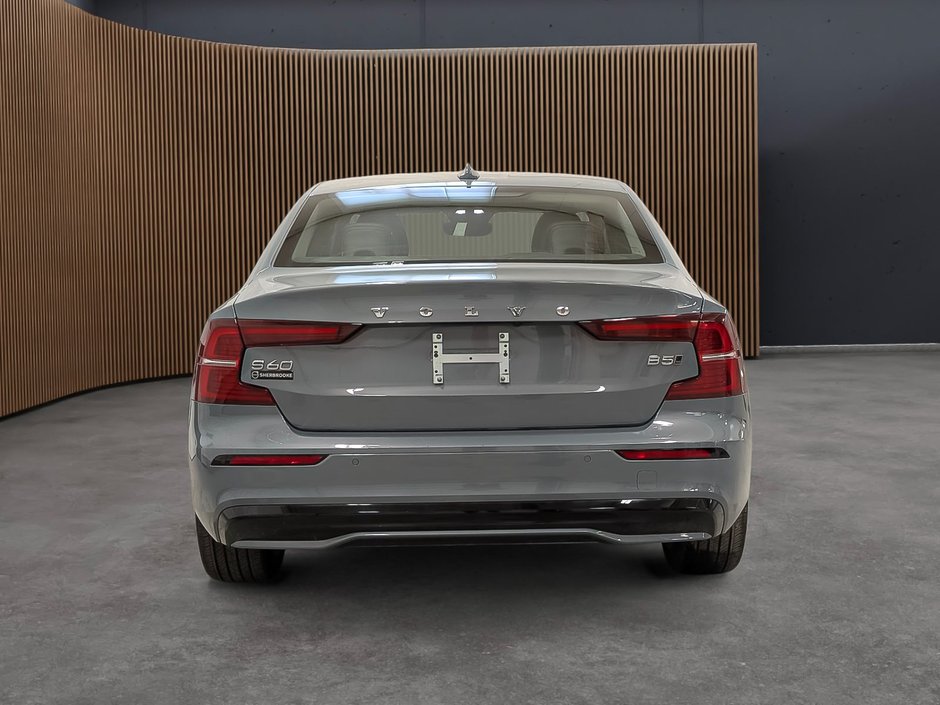Volvo S60 B5 AWD Core Dark Theme 2024-4