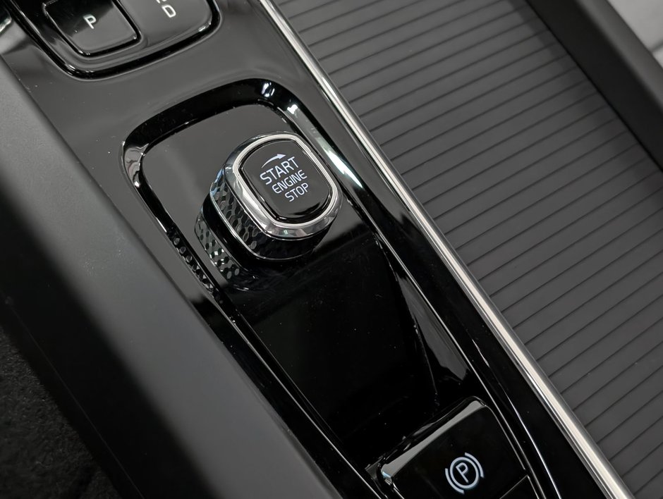 Volvo S60 B5 AWD Core Dark Theme 2024-18