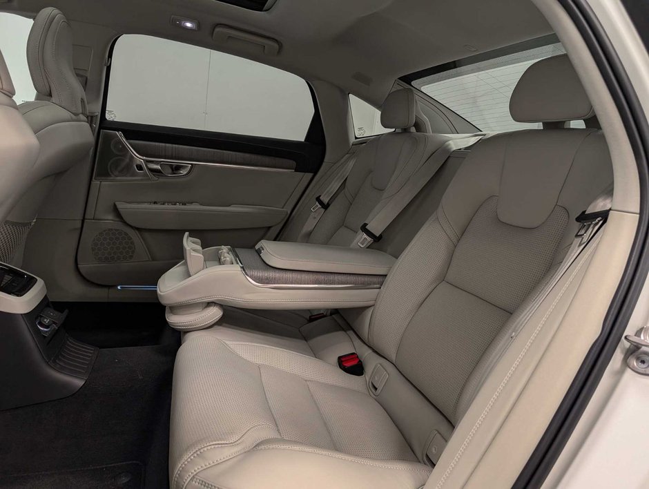 Volvo S90 Recharge T8 eAWD PHEV Ultimate Bright Theme 2024-11