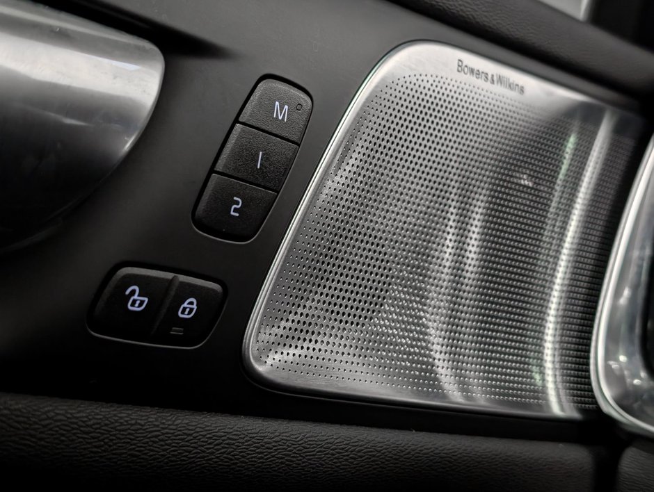 2024 Volvo V60 Recharge T8 eAWD PHEV Polestar Engineered-21