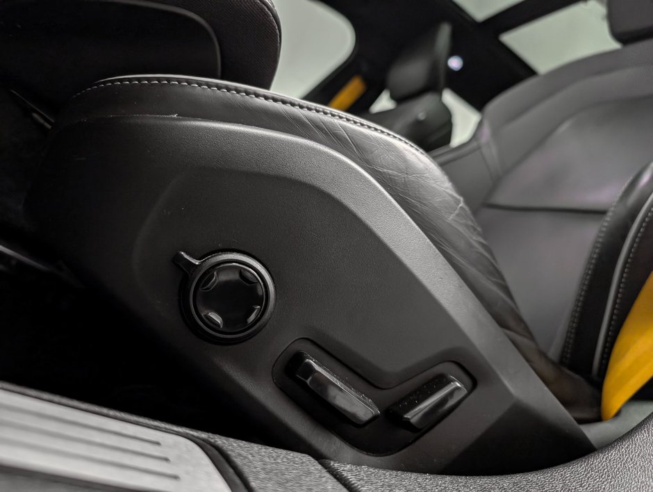 2024 Volvo V60 Recharge T8 eAWD PHEV Polestar Engineered-9