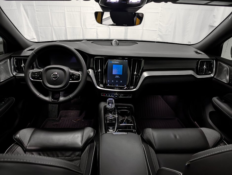 2024 Volvo V60 Recharge T8 eAWD PHEV Polestar Engineered-12