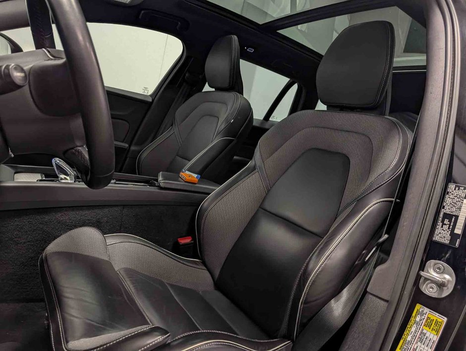 Volvo V60 B6 AWD Ultimate - Dark 2023-8