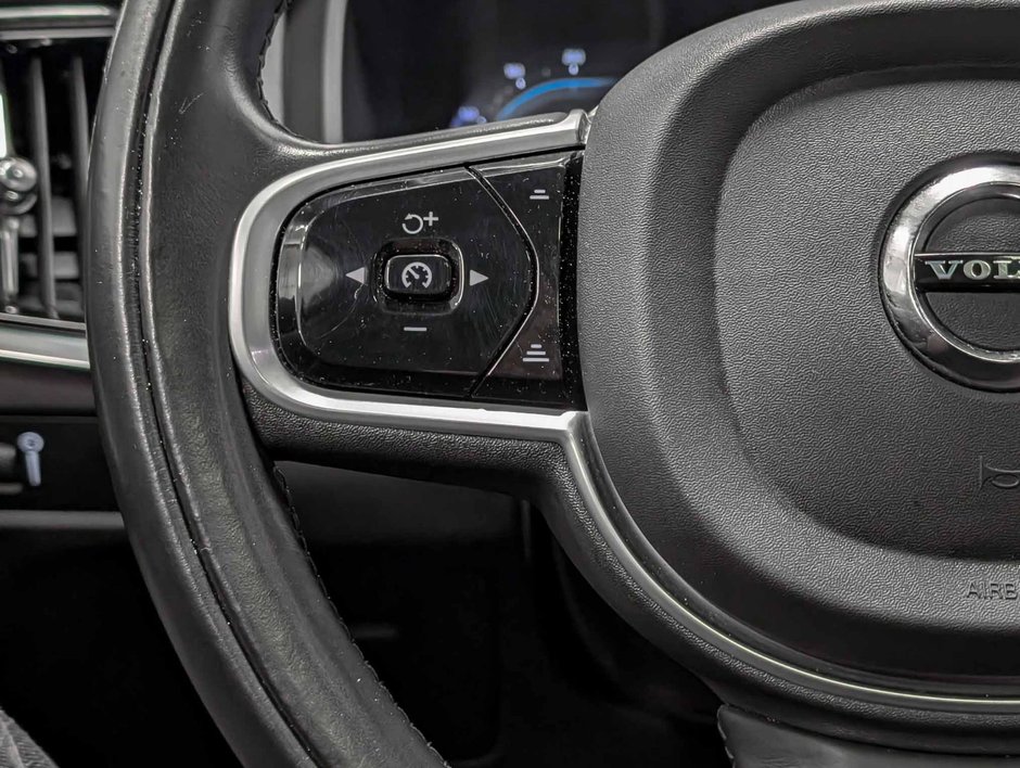 Volvo V90 Cross Country B6 AWD 2022-19