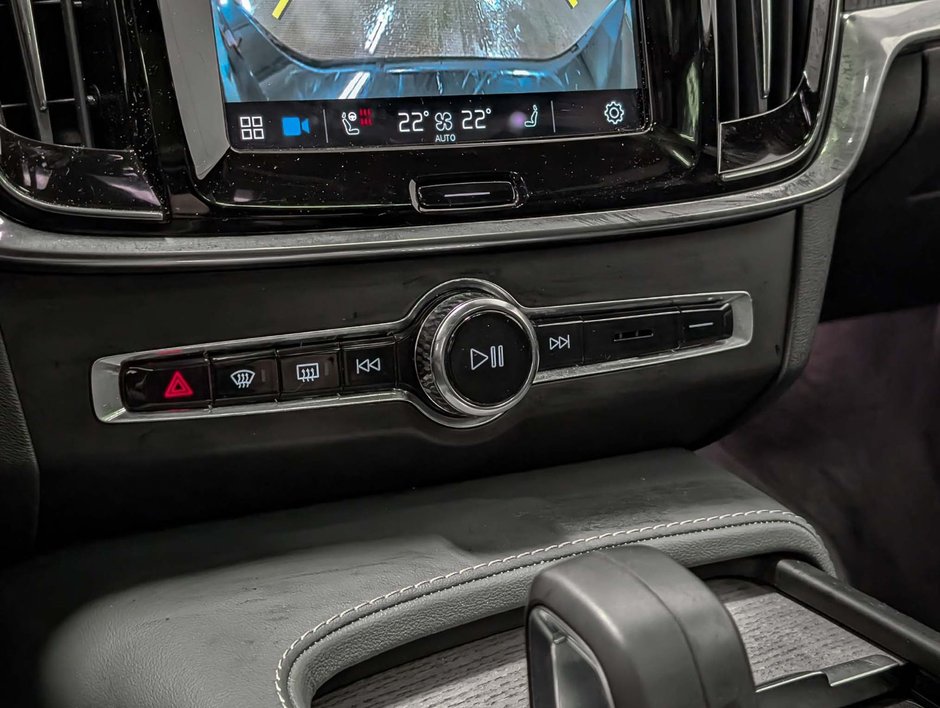 Volvo V90 Cross Country B6 AWD 2022-16