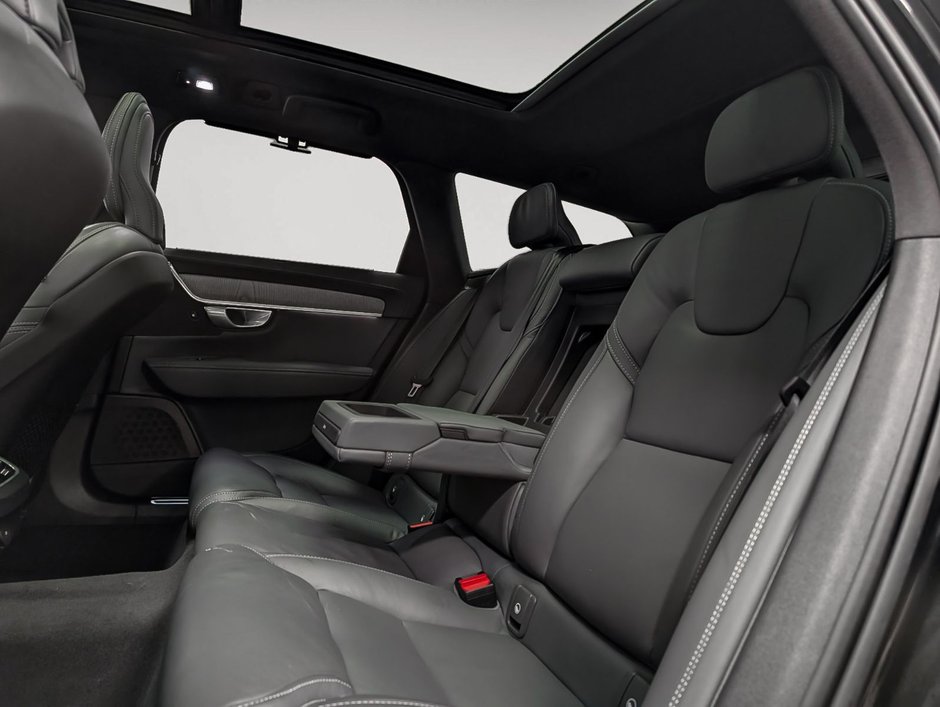 Volvo V90 Cross Country B6 AWD 2022-10