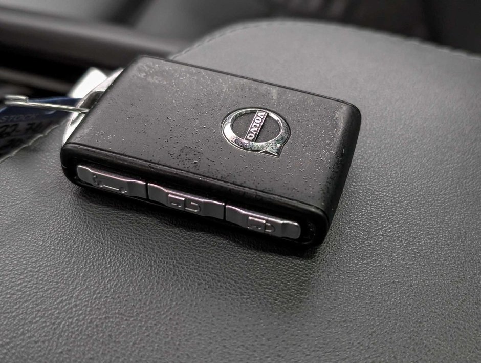 Volvo V90 Cross Country B6 AWD 2022-25