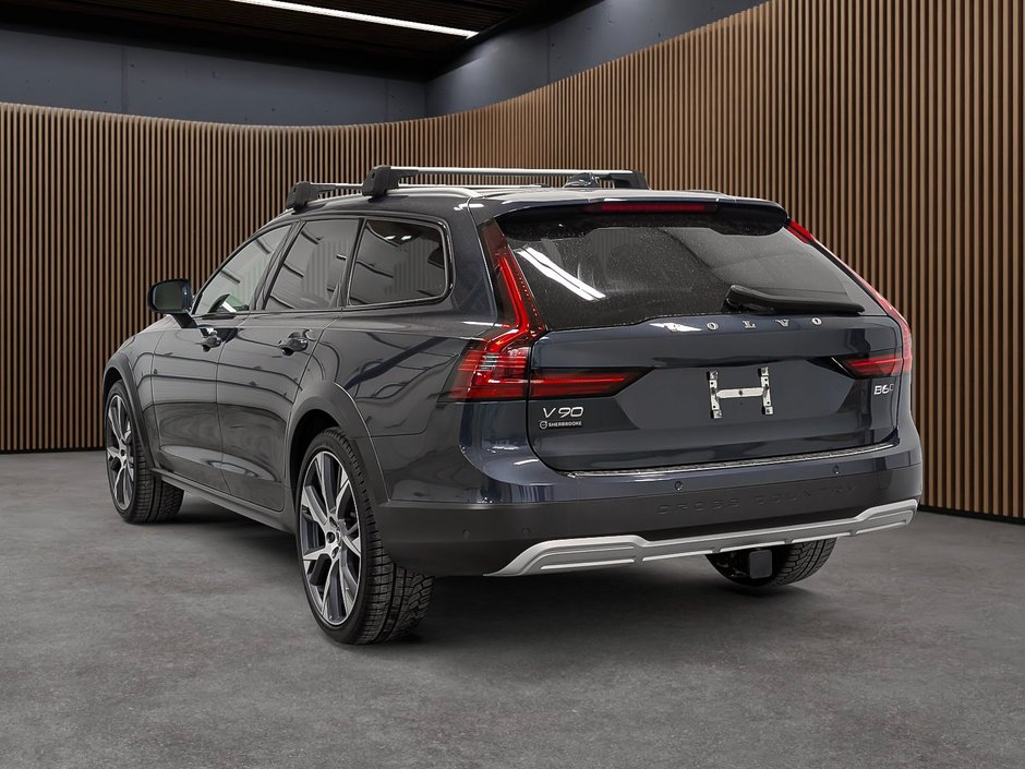 Volvo V90 Cross Country B6 AWD 2022-4