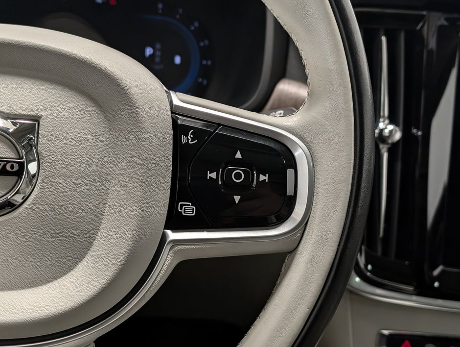 Volvo V90 Cross Country B6 AWD 2022-15