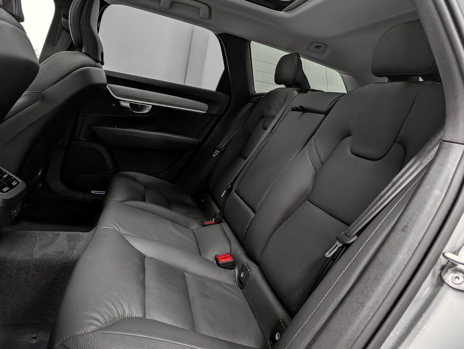 Volvo V90 Cross Country B6 AWD Plus 2025-11