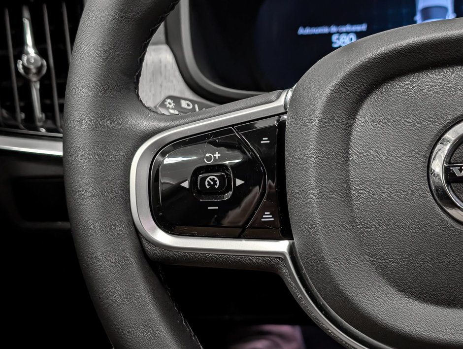 Volvo V90 Cross Country B6 AWD Plus 2025-19