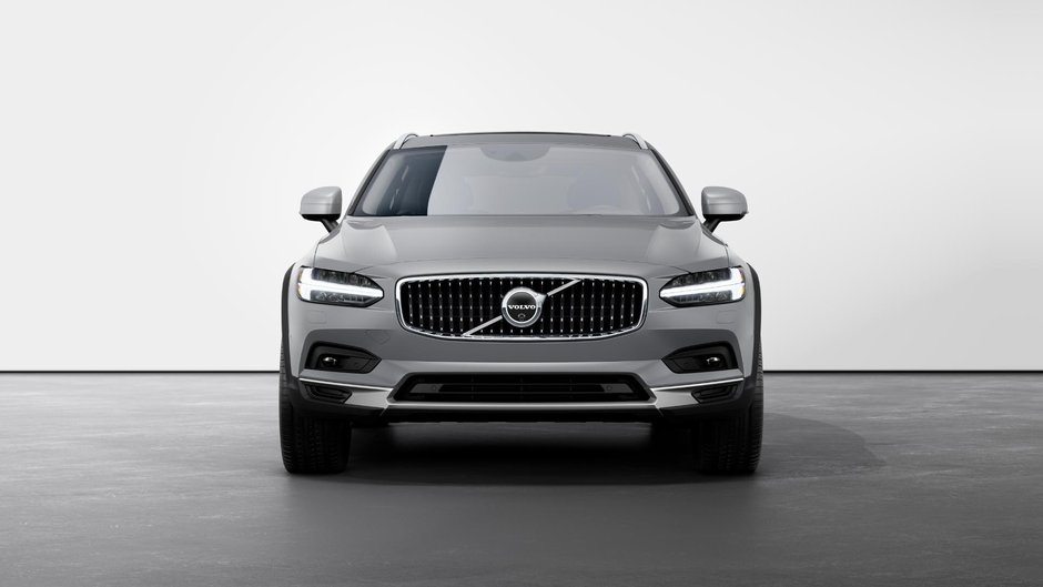 2025 Volvo V90 Cross Country B6 AWD Plus-2