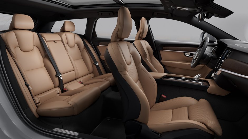 Volvo V90 Cross Country B6 AWD Ultra 2026-10