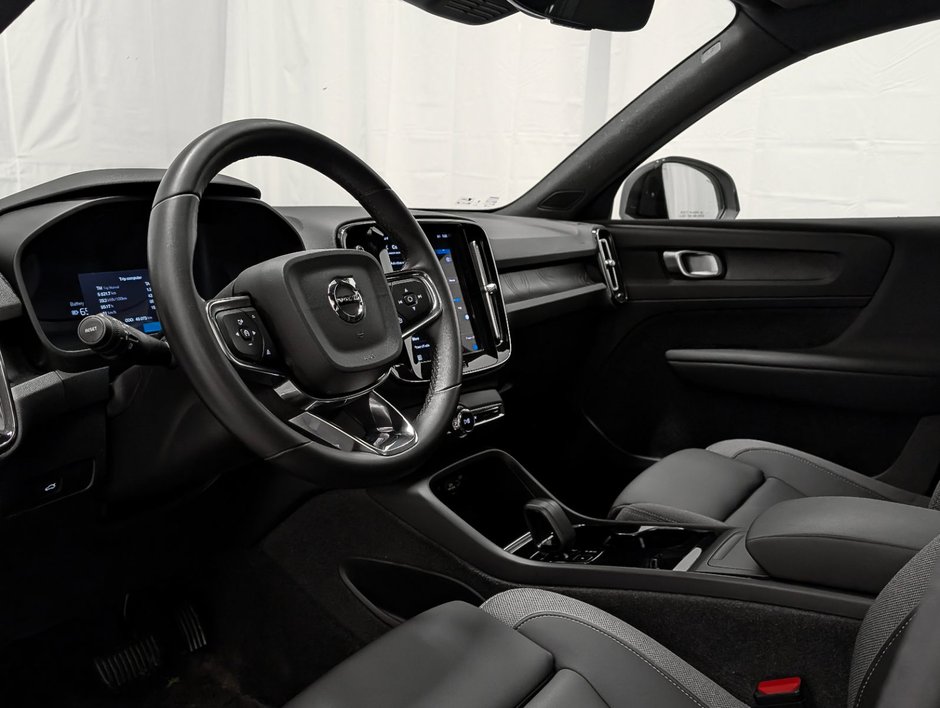 2024 Volvo XC40 Recharge Pure Electric Twin eAWD Plus-7