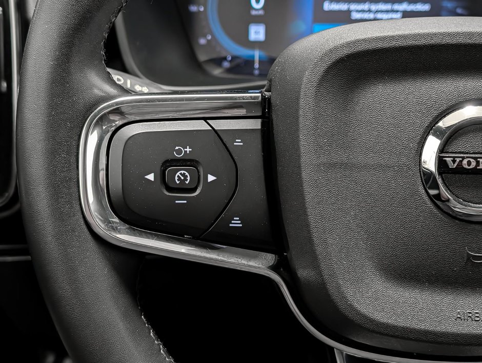 2024 Volvo XC40 Recharge Pure Electric Twin eAWD Plus-19