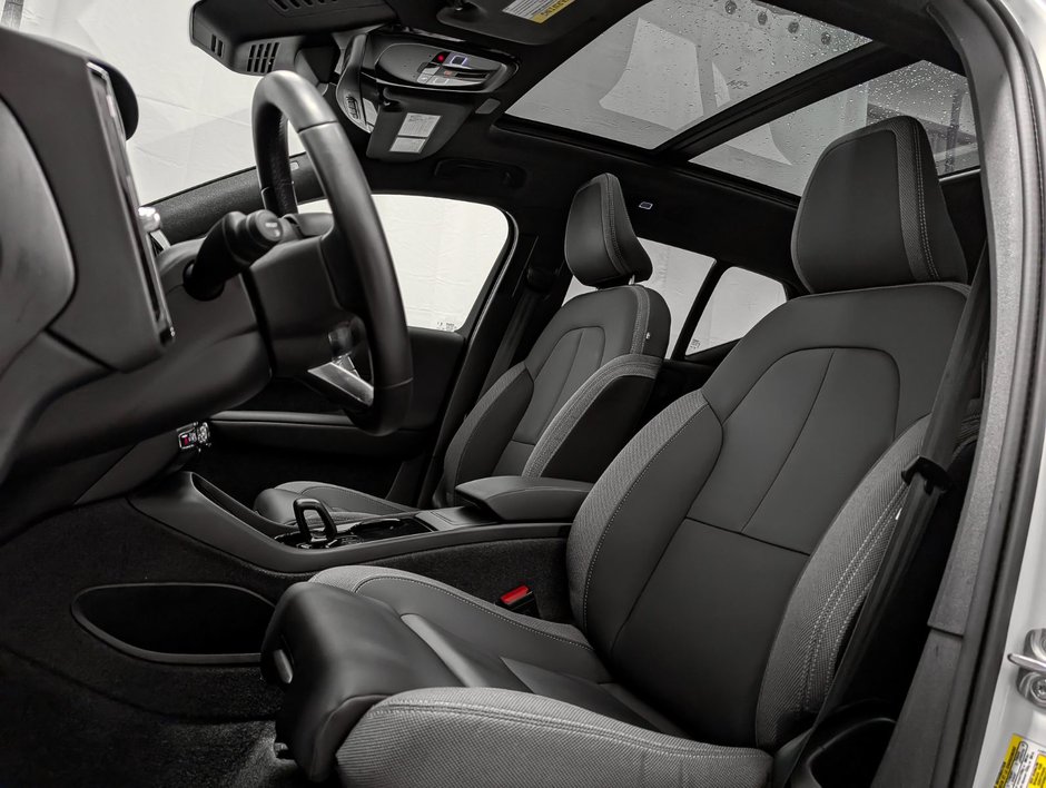 2024 Volvo XC40 Recharge Pure Electric Twin eAWD Plus-8