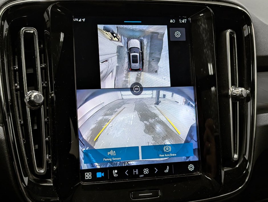 2024 Volvo XC40 Recharge Pure Electric Twin eAWD Plus-15