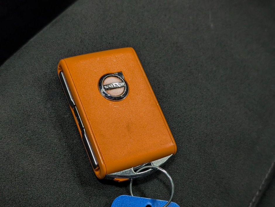 2022 Volvo XC40 Recharge Plus-22