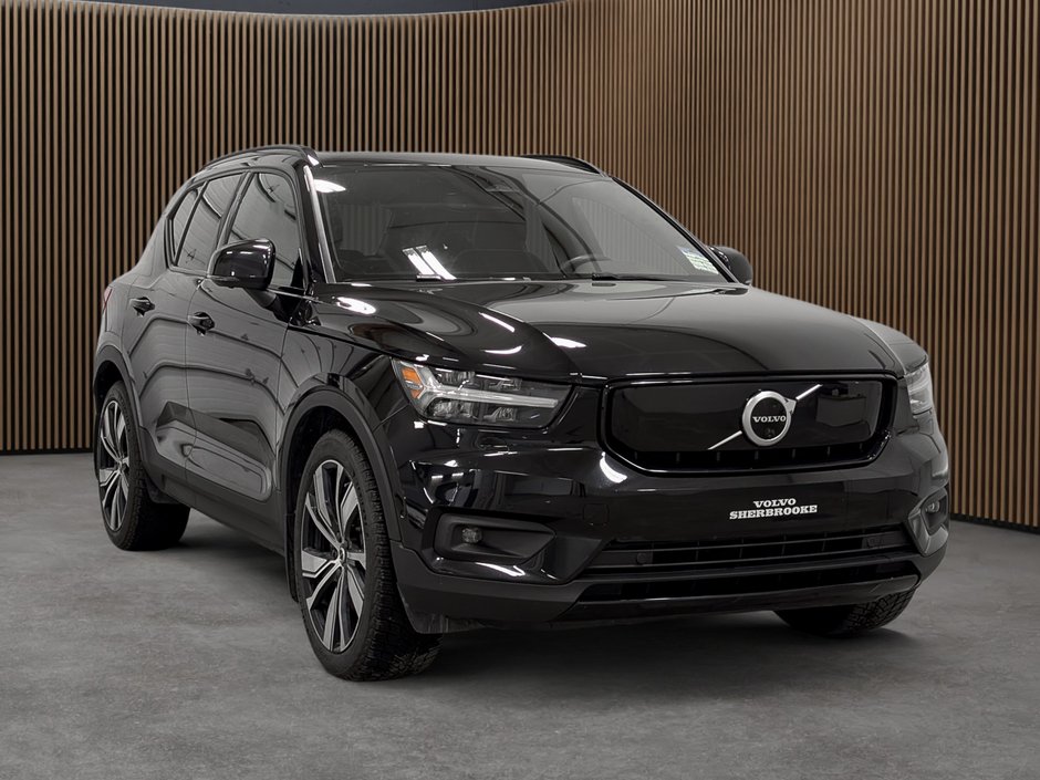 2022 Volvo XC40 Recharge Plus-2