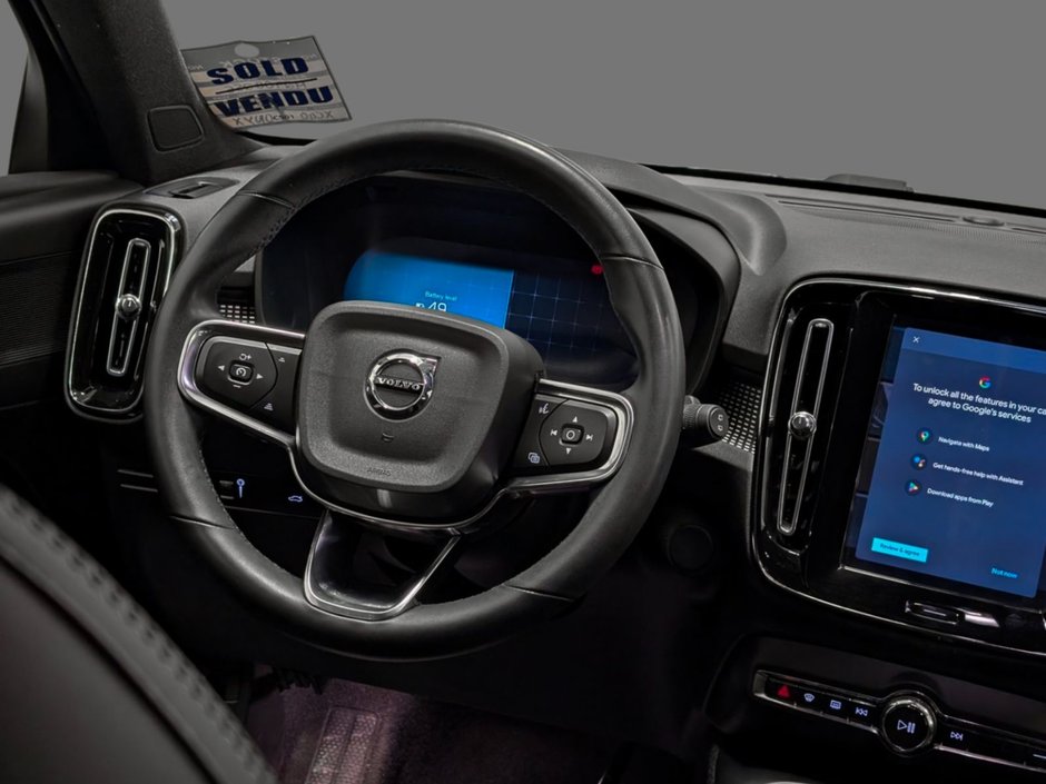 2022 Volvo XC40 Recharge Plus-12