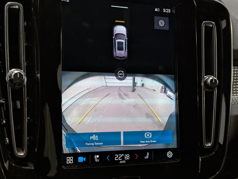 2022 Volvo XC40 Recharge Plus-15