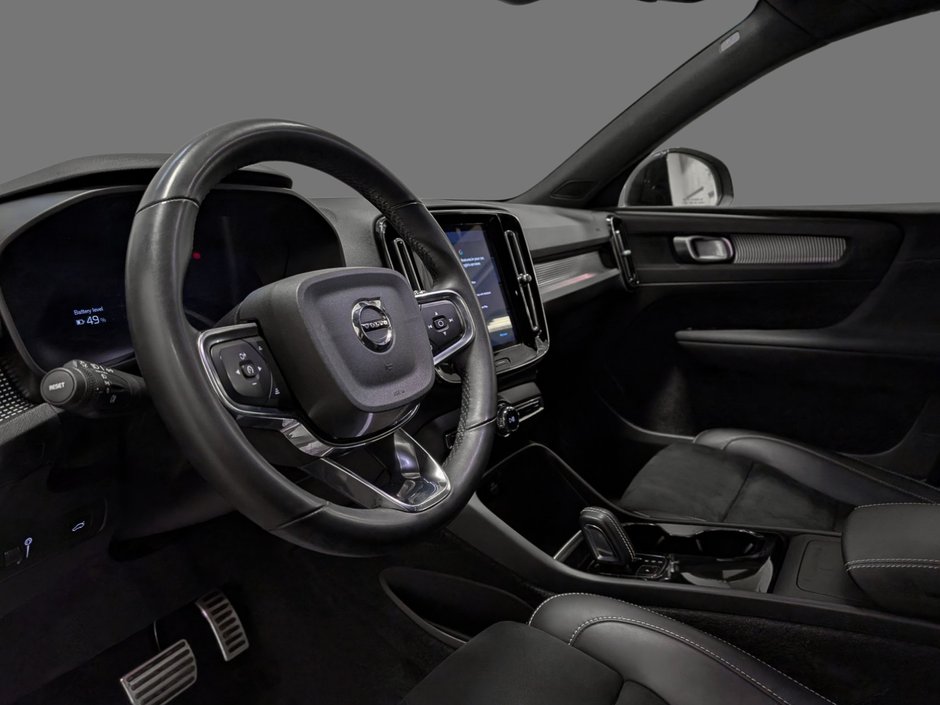 2022 Volvo XC40 Recharge Plus-7