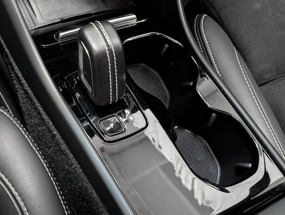 Volvo XC40 Recharge Ultimate 2022-17