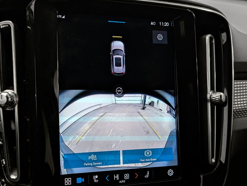 Volvo XC40 Recharge Ultimate 2022-15