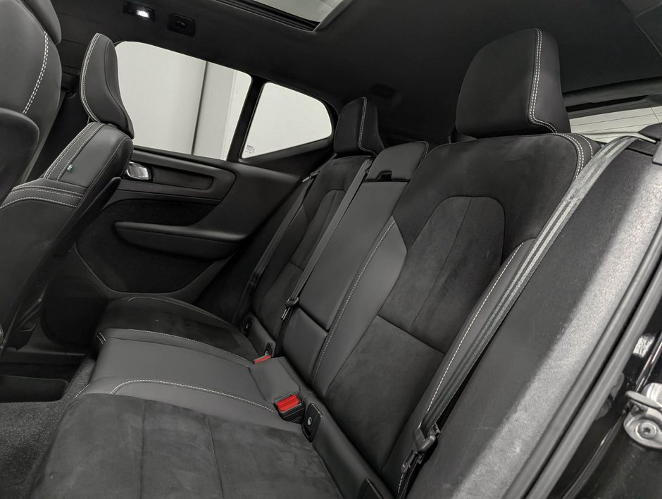 Volvo XC40 Recharge TWIN Ultimate - Dark 2023-10