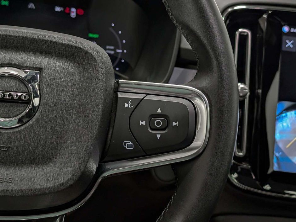 Volvo XC40 Recharge TWIN Ultimate - Dark 2023-17