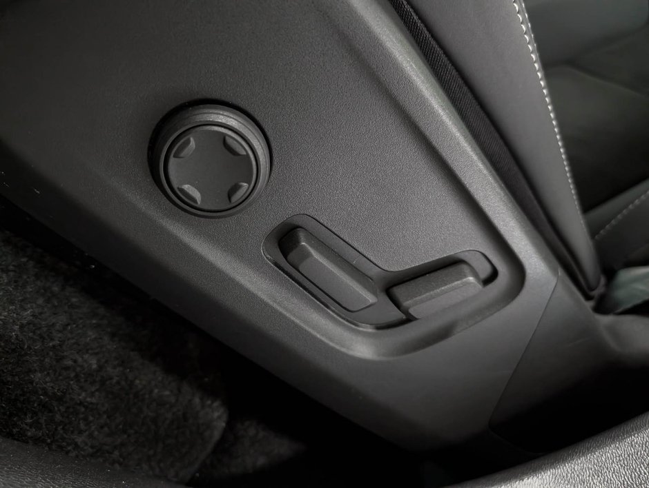 Volvo XC40 Recharge TWIN Ultimate - Dark 2023-9