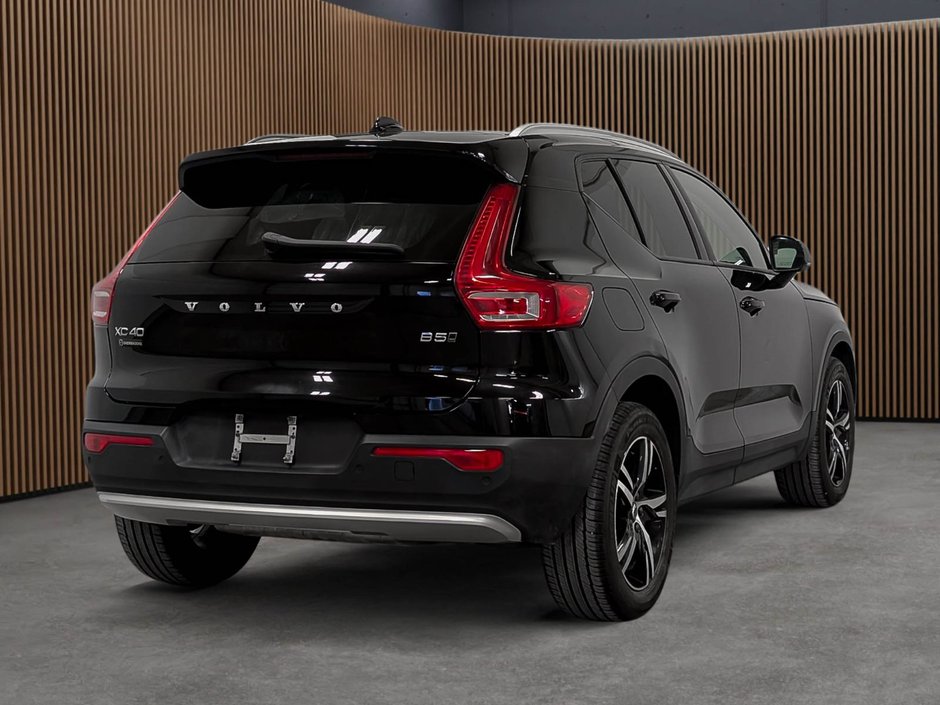 Volvo XC40 B5 AWD Core Base 2023-5
