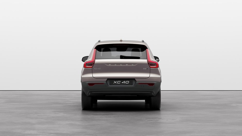 2024 Volvo XC40 B5 AWD Plus Bright Theme-3