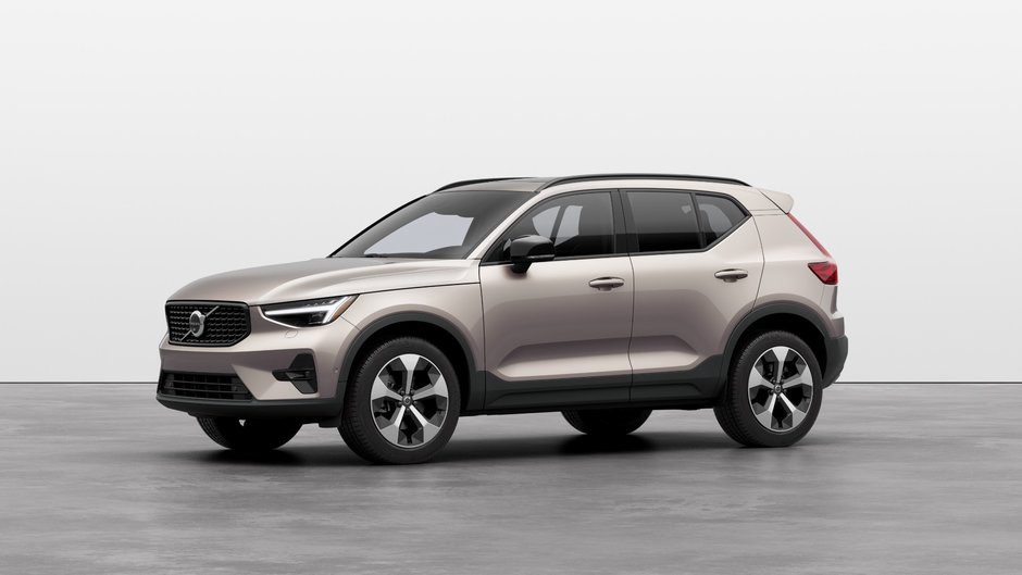 2024 Volvo XC40 B5 AWD Plus Bright Theme-0