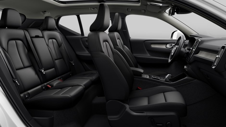 Volvo XC40 B5 AWD Plus Bright Theme 2024-10