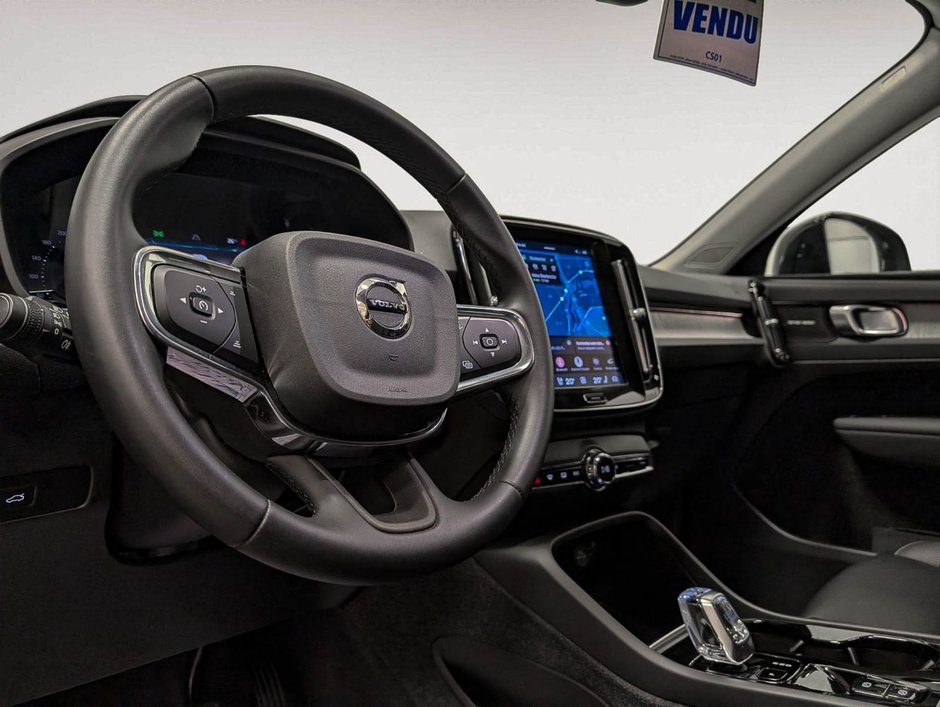 Volvo XC40 B5 AWD Ultimate Dark Theme 2024-7