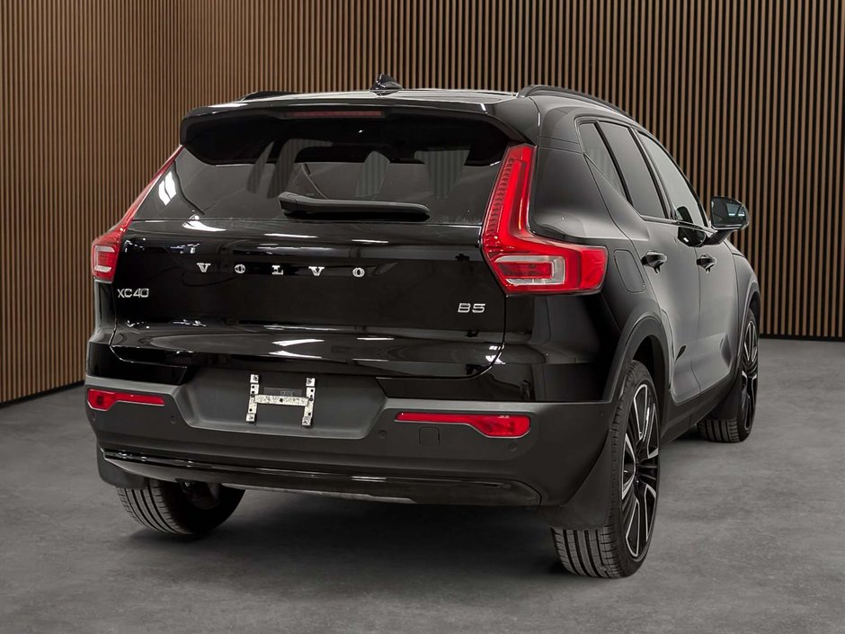 Volvo XC40 B5 AWD Ultimate Dark Theme 2024-4