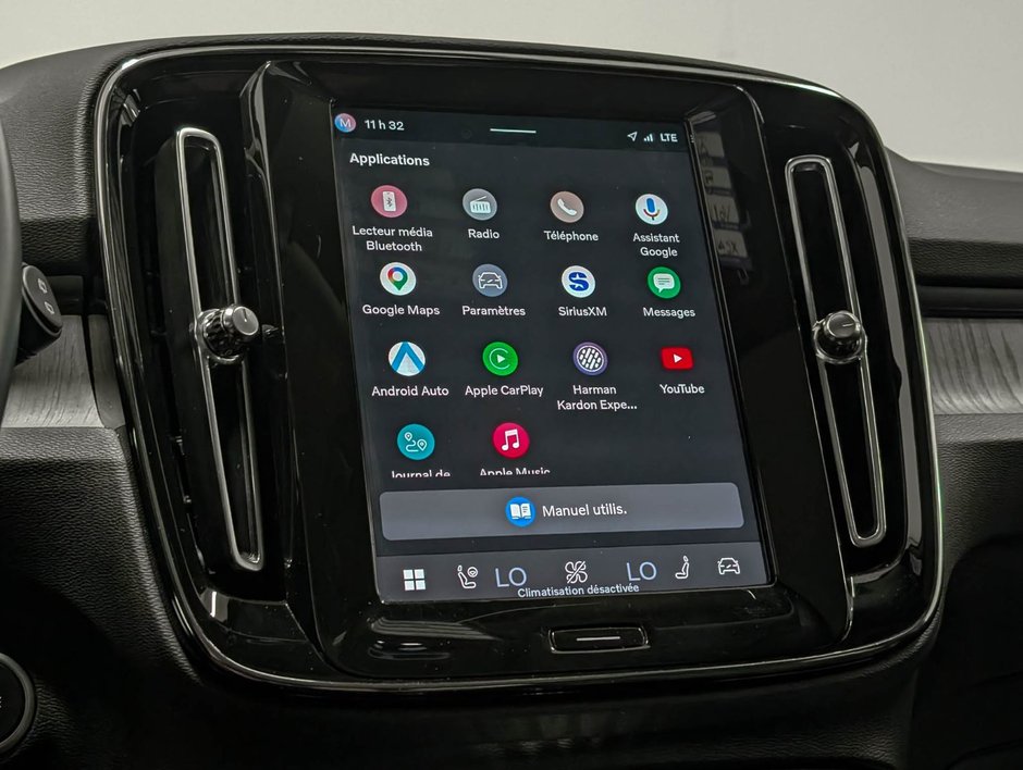 Volvo XC40 B5 AWD Plus Dark Theme 2024-13