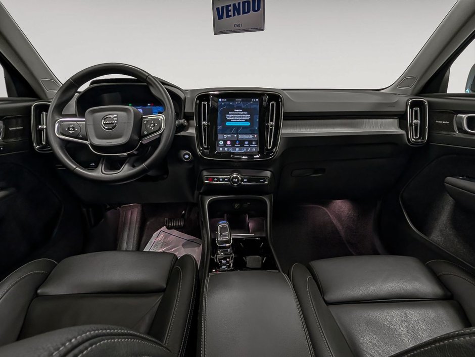 Volvo XC40 B5 AWD Plus Dark Theme 2024-11