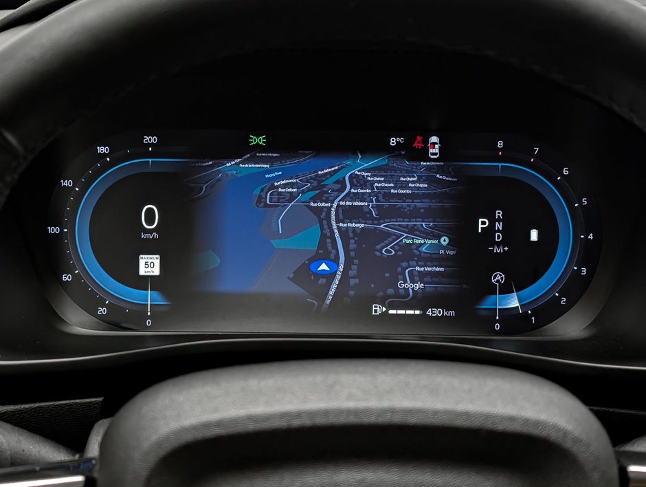 Volvo XC40 B5 AWD Plus Dark Theme 2025-18